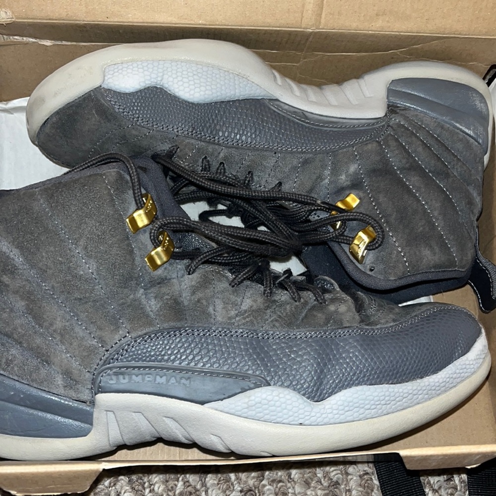 Jordan retro 12 wolf grey
